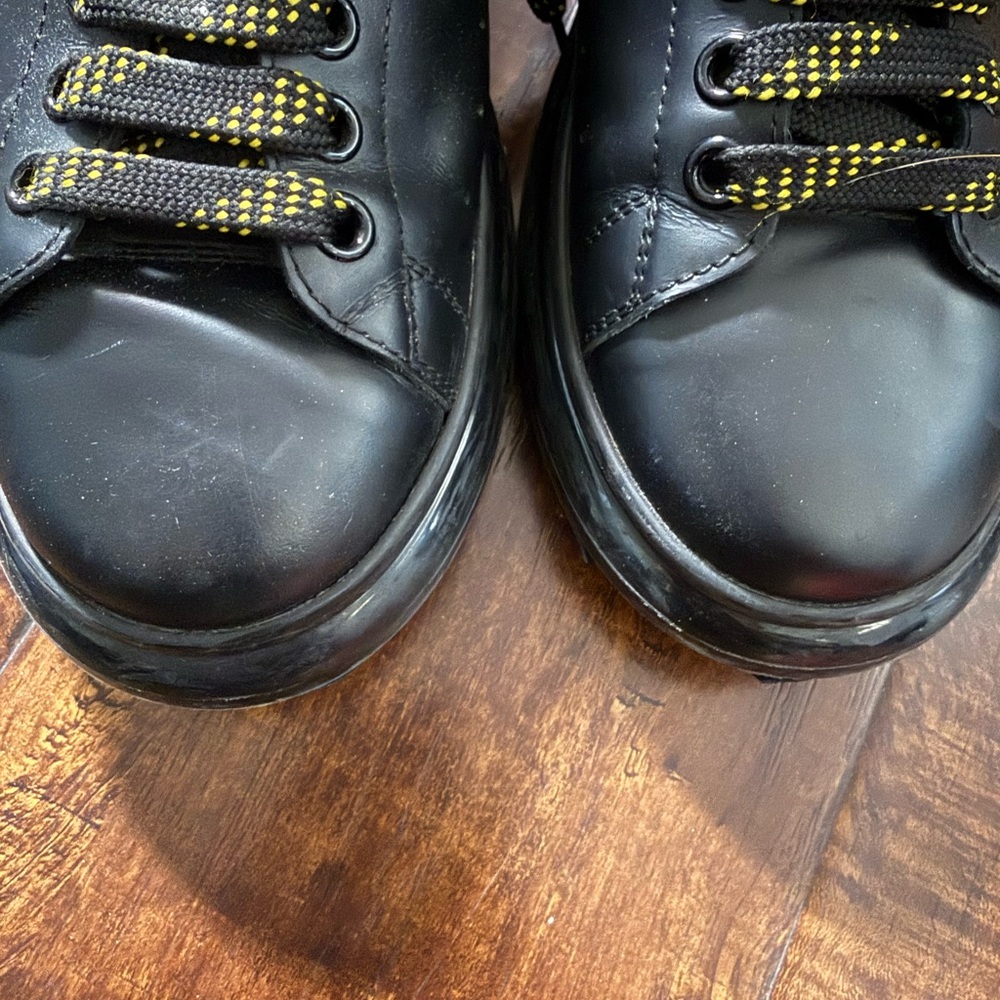 Alexander McQueen Black and Yellow Sneakers EU 42 - Picture 4 of 15